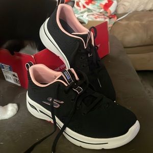 Skechers Go Walk Arch Fit